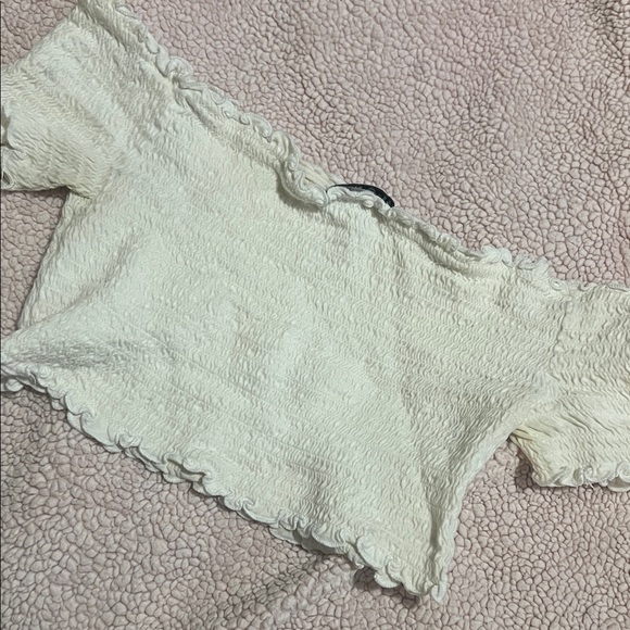 White Off-Shoulder Top - Picture 2 of 2